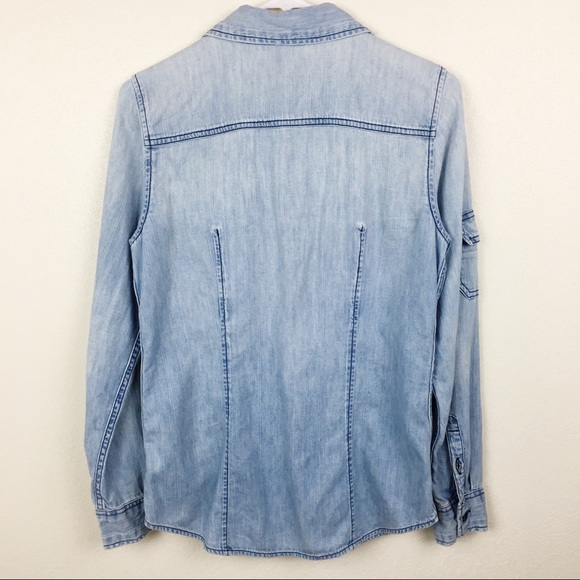 GAP | Button Down Faded Chambray Shirt - Picture 2 of 6